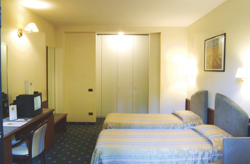 Hotel Falco D'Oro Tole Kamer foto